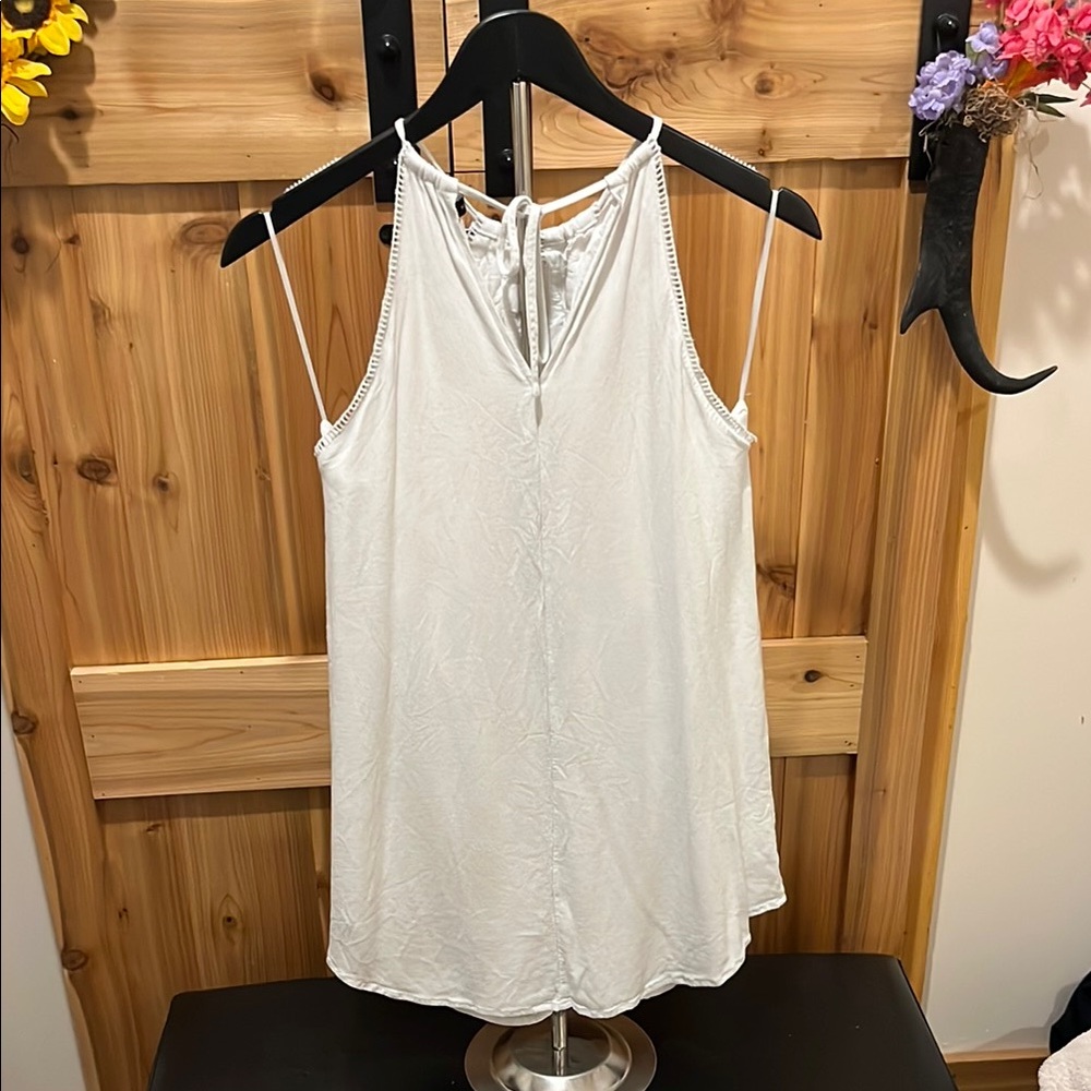 Kendall & Kylie White Halter Top - Picture 7 of 9